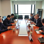 社会组织与保险机构代表与省建行领导就“农业保险+一揽子金融产品”展开交流