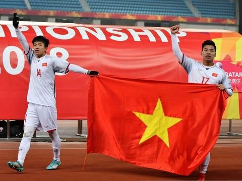 22年等待终结！U23国足历史性闯入亚洲杯决赛，中国足球迎来新曙光